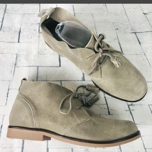 BNWT Hush Puppies Chukka boots